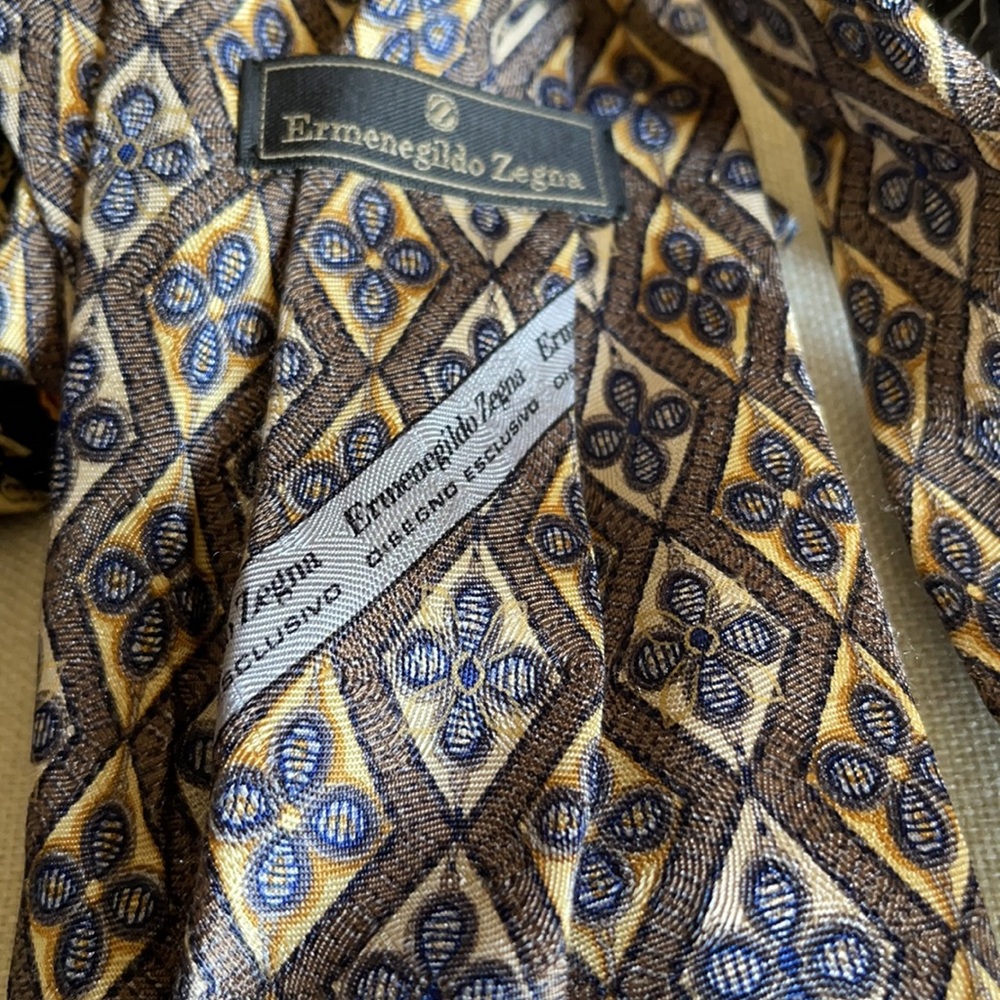 Assorted designer ties - Picture 5 of 10